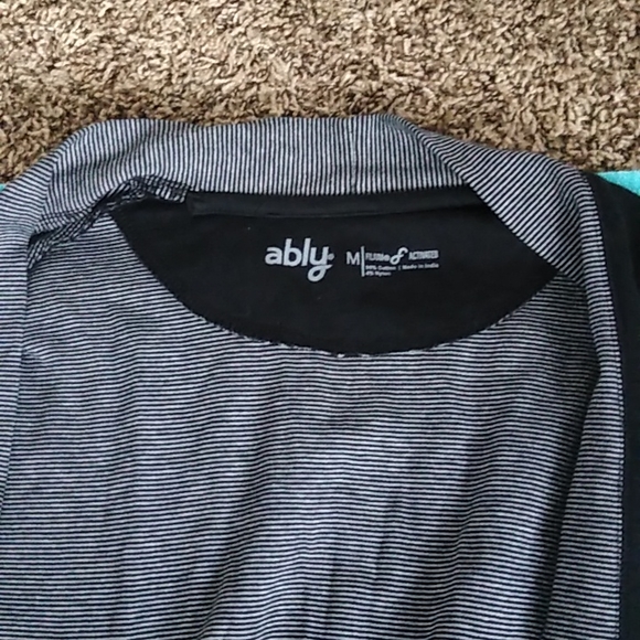 Ably Apparel Grace Cardigan Size Medium - Picture 8 of 10